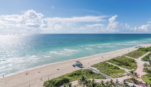 Amazing Beachfront Property. Oceanfront views.