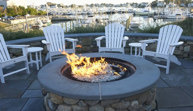 Anchor In Distinctive Waterfront Lodging