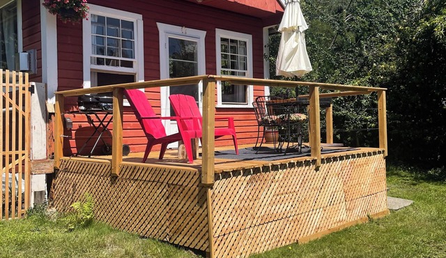 Annie Bay Ocean Cottage in Powell River