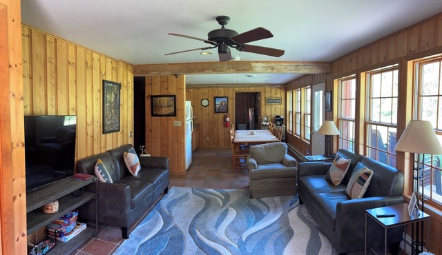 Barn Haven: Group Adventure Retreat near Devil's Lake State Park!