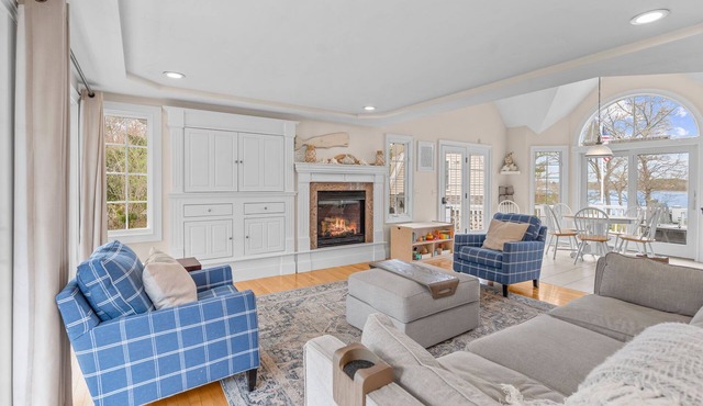 Beachfront Escape: Private Beach, Kayaks & Fire Pit