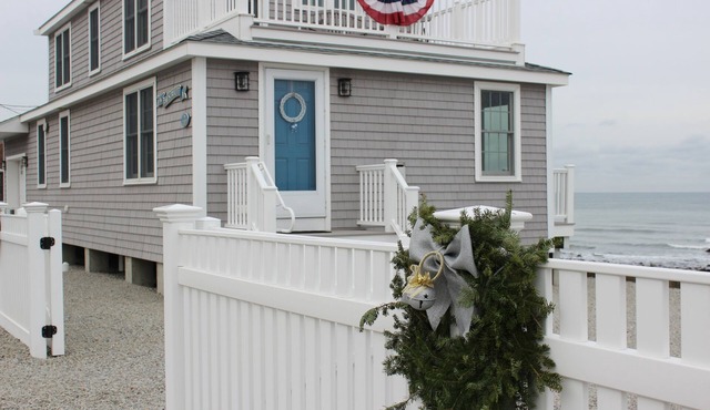 BEACHFRONT, Panoramic Views, Sunrises, Moonrises, Walking Distance Restaurants
