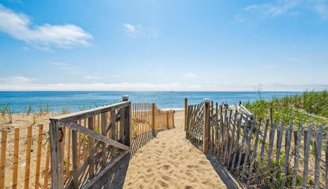 Beachfront Parking Salisbury Beach Retreat
