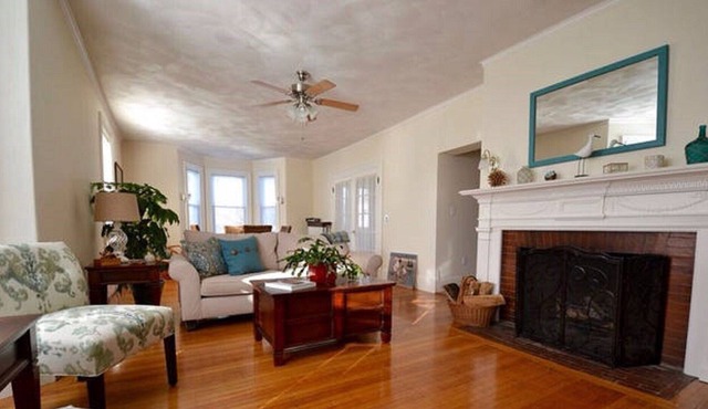 Beautiful 1900 Victorian 1.5 blocks to ocean!!!!
