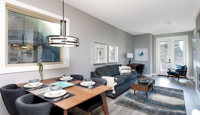 Beautiful 2 bedroom long term rental Oct-May
