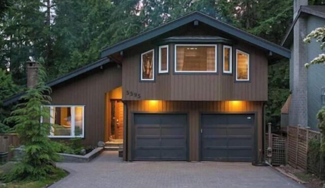 Beautiful 3 bdr House in North Vancouver Forest