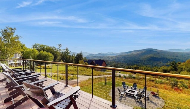 Beautiful 4 BR house - Skiing, Hiking & Golfing - perfect outdoor retreat