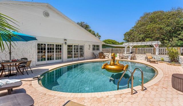Beautiful Beachside Home – Backyard Oasis W/Fire Pit, BBQ Grills, & Pool!
