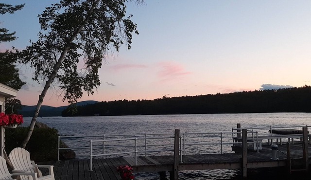 Beautiful Lake Front Cottage on Winter Harbor