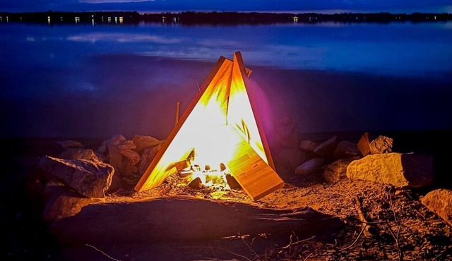 Beautiful Lake House with Private Beach on Lake Champlain