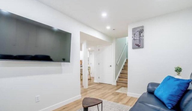 Beautiful private suite -Harbour landing Regina