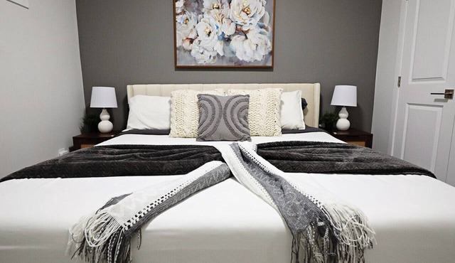 Beautiful Suite King Bed|Long Stays|Disney|Airport