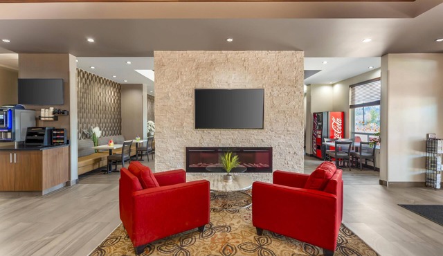 Best Western Plus Hinton Inn & Suites