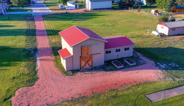 Bighorn Mountain Base Barn, Charming and unique!
