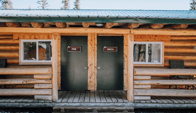 Birch Cabin: Mountain Escape | Sleeps 4 | No Cleaning Fees | Private Bathroom
