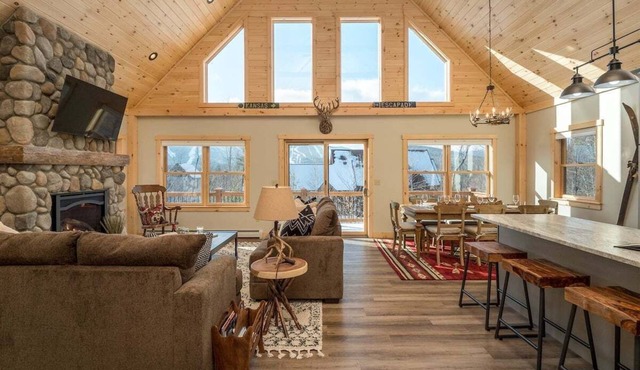 Blizzard Peaks Lodge - Overlooking Sunday River