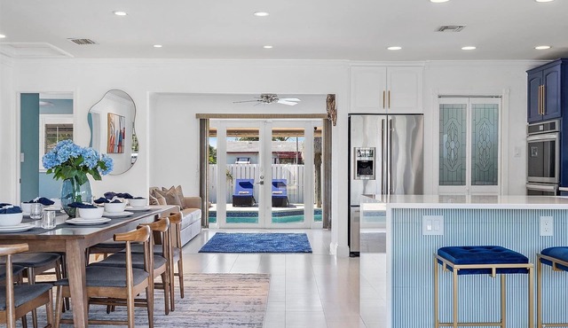 Blue Wave Retreat At Hollywood Beach 3 Bedroom Home