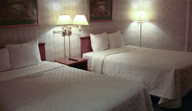 Bluebird Hotel