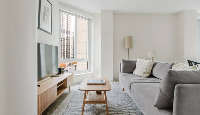 Blueground | Prudential/St. Botolph, pool, nr Fenway Park