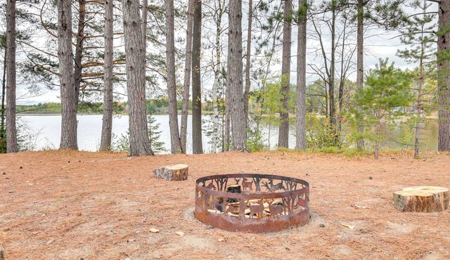 Boat Dock & Fire Pit: Lakefront Monico Home!