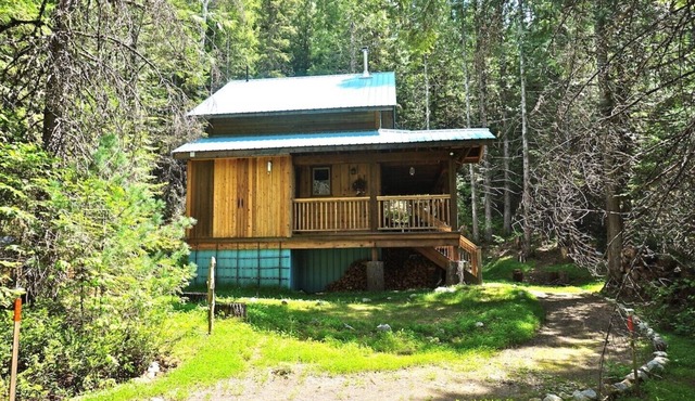 Boutique Mountain Lodge - 4 Luxury Cabins, 20 km South of Nelson