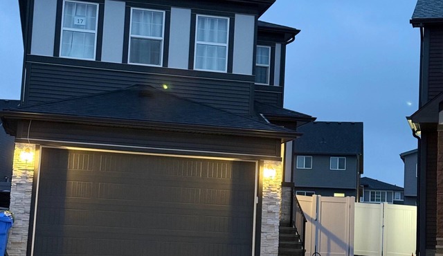 Brand-New Cozy Private Suite near Spruce Meadows and Transit