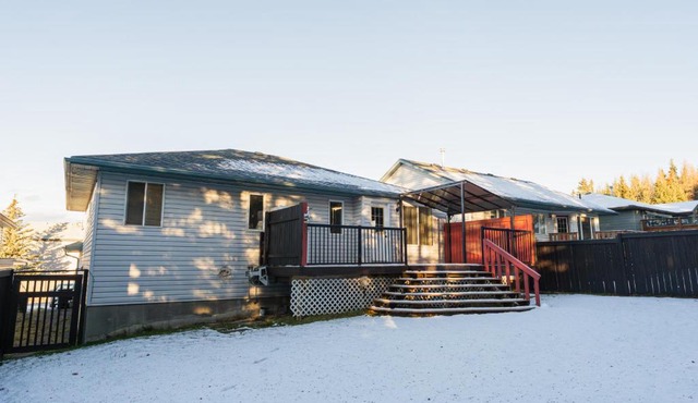 Bright 3BR Upper Suit, 23 min to Jasper NP