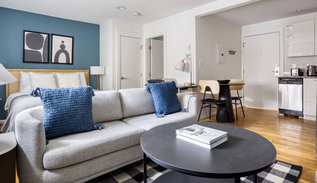 Bright Brighton Studio near Mission Park & Green Line, by Blueground