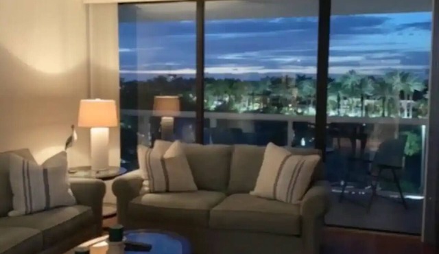 Bright Condominium in great South Florida location