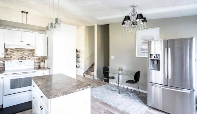 Bright & Spacious 3 bedroom home