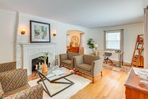 Bring the Family! Mid-Century Modern Gem in Euclid
