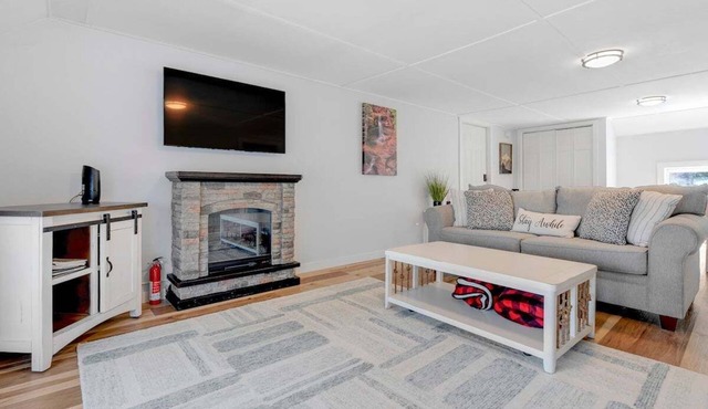 Broad Street 3 | Birch