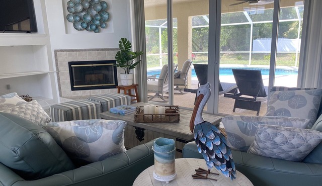 By golf/beaches ~ Heated Saltwater Pool ~ King Bed