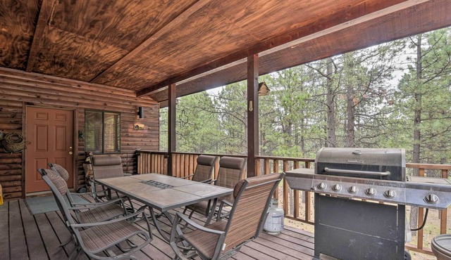 Cabin in the Woods 6 Mi to Angel Fire Resort!