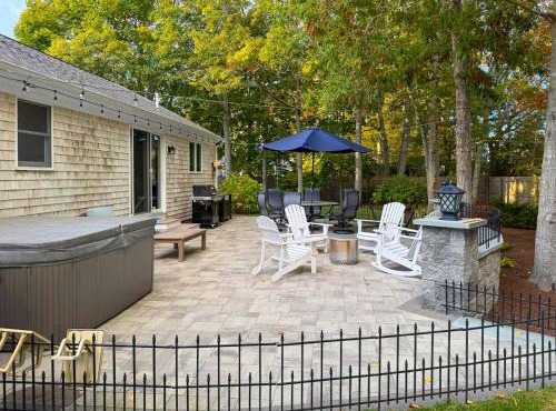 Cape Cod Family Getaway Hot Tub Firepit