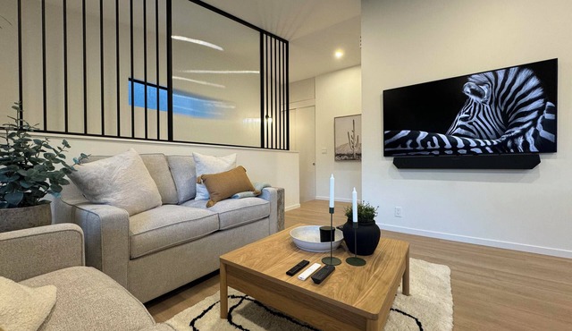 Casa Bramble Luxury 2Bed Suite near UofA Hospital