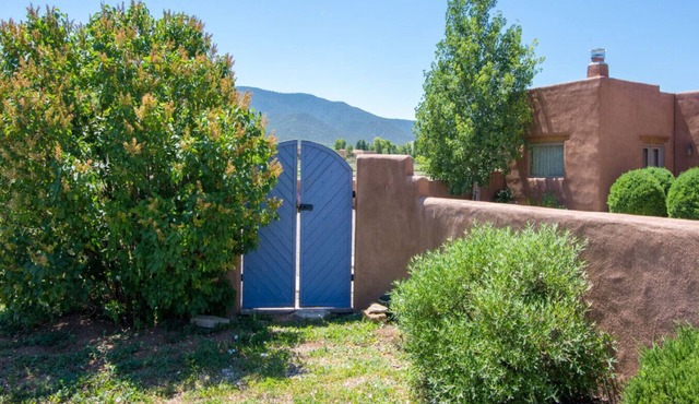 Casa Monte Vista - Dream Getaway centrally located for easy access to all things fun