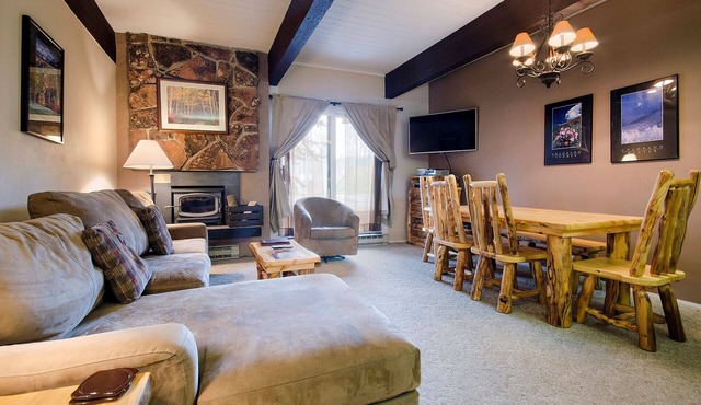 CB216 | Charming Ground Floor Condo | Pool/Hot Tub | Ski In/Out | Winter Shuttle