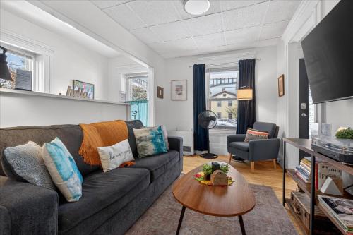 Charming 1BR Steps from Church Street - Downtown