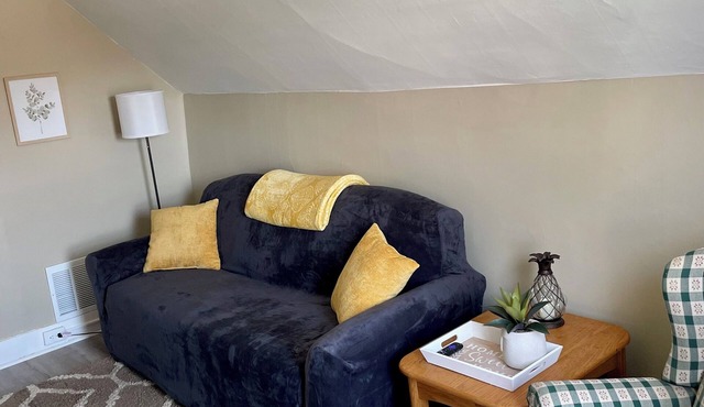 Charming 2-bedroom apartment in Saint Albans City