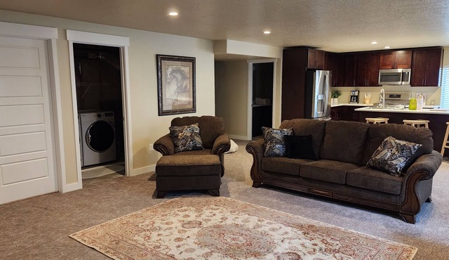 Charming 2-bedroom apartment with AC in Eagle Mountain