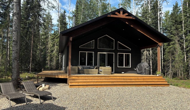 Charming 2-bedroom cottage in Candle Lake