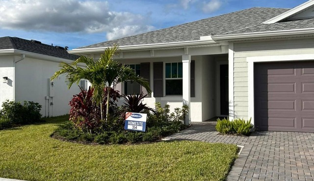 Charming 3-bedroom house in Tradition Port St Lucie with AC
