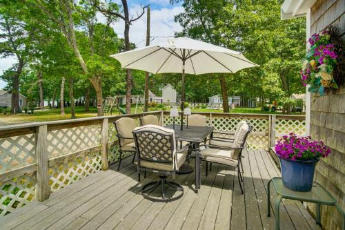 Charming Cape Cod Water-View Cottage