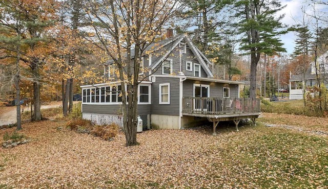 Charming Family Cottage Near Lake Winnipesaukee in Meredith, New Hampshire