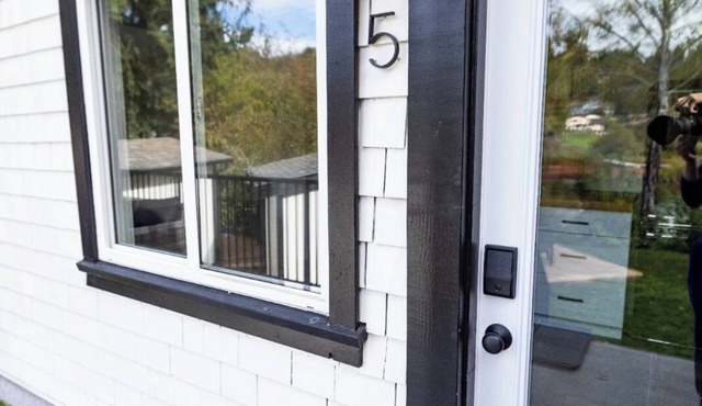 Charming Riverside Suite | Kitchenette, BBQ, Dock