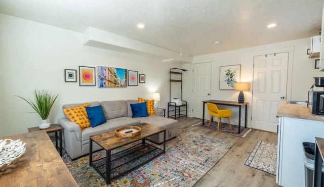 Charming Studio: Extended Stays