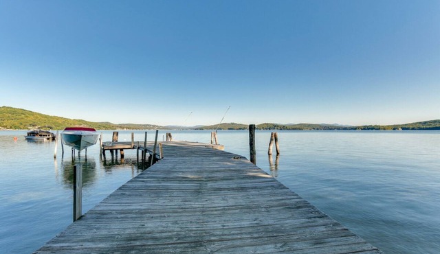 Charming waterfront cottage at Weirs Beach with shared dock and WifI