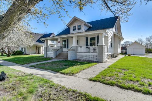 Charming Winterset Vacation Rental w/Yard & Patio
