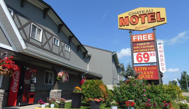 Chateau Motel